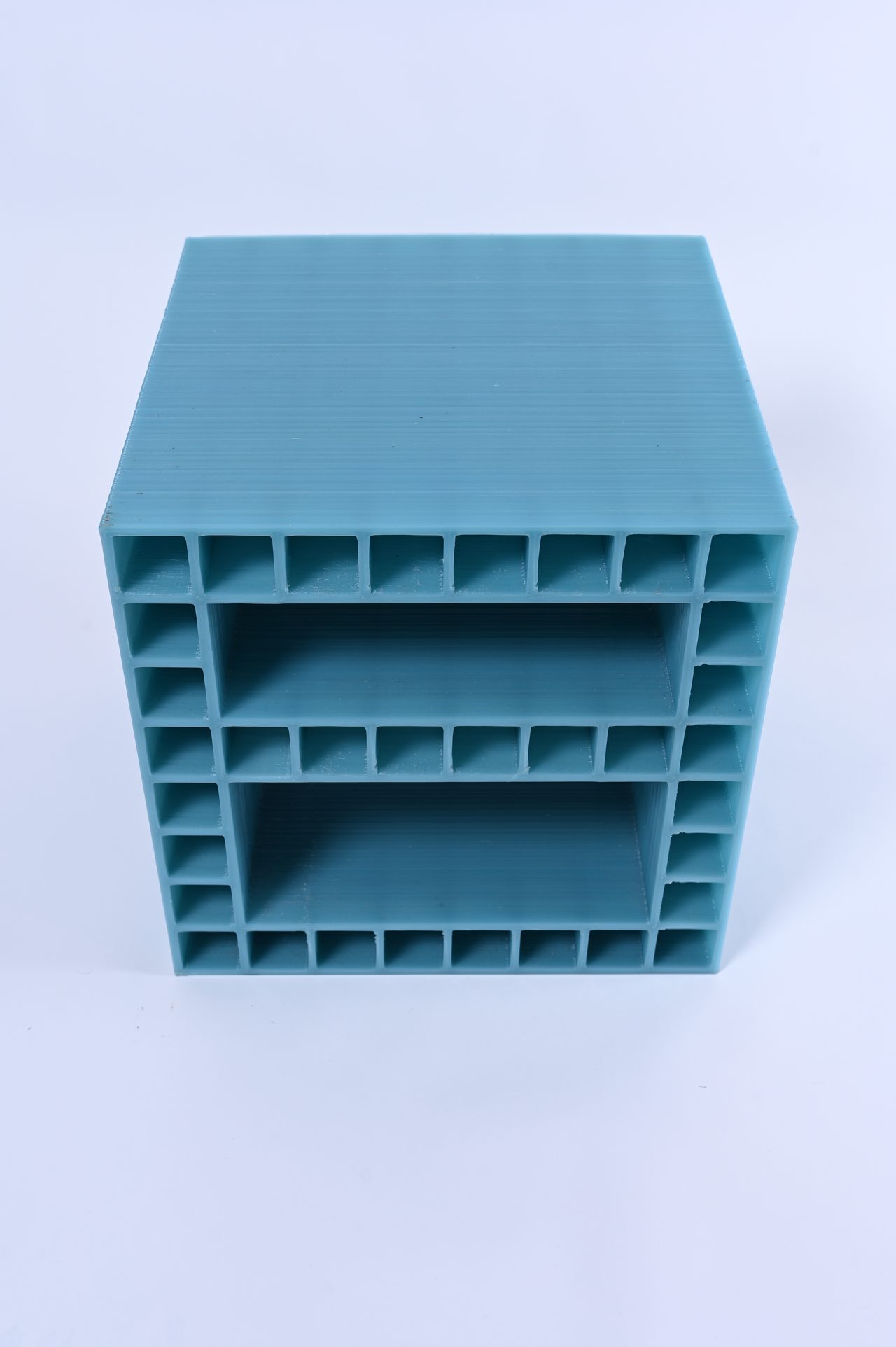 Modulo, teal module seen from the front